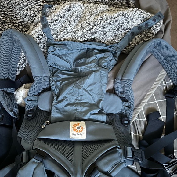 Ergobaby - Picture 4 of 7